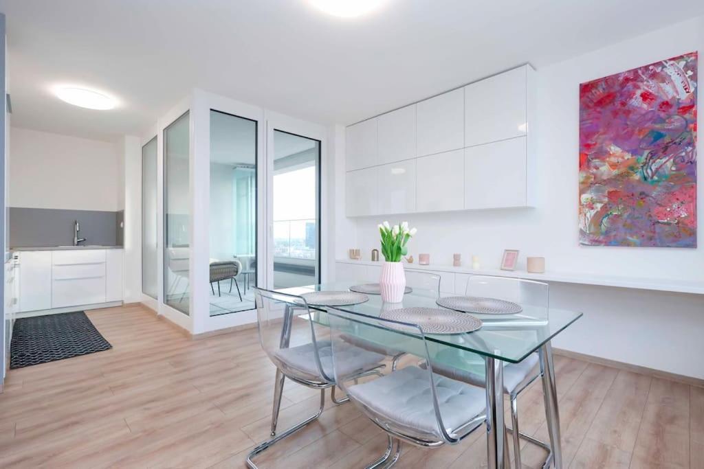 Danubius One - Spacious Apartment W Free Parking Bratislava Exteriör bild