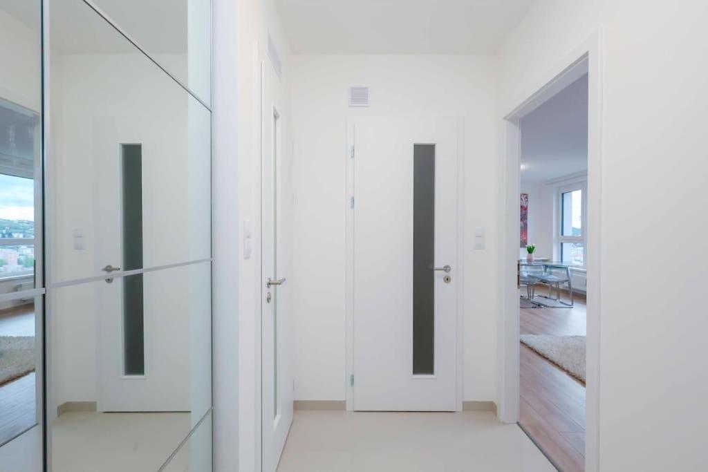Danubius One - Spacious Apartment W Free Parking Bratislava Exteriör bild