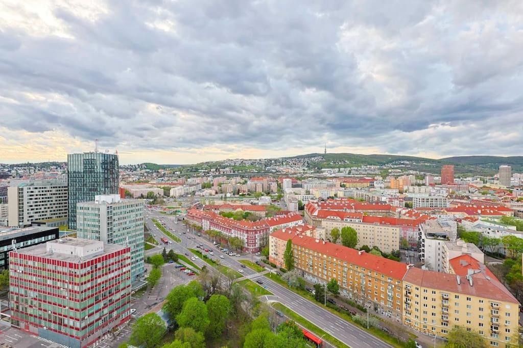 Danubius One - Spacious Apartment W Free Parking Bratislava Exteriör bild