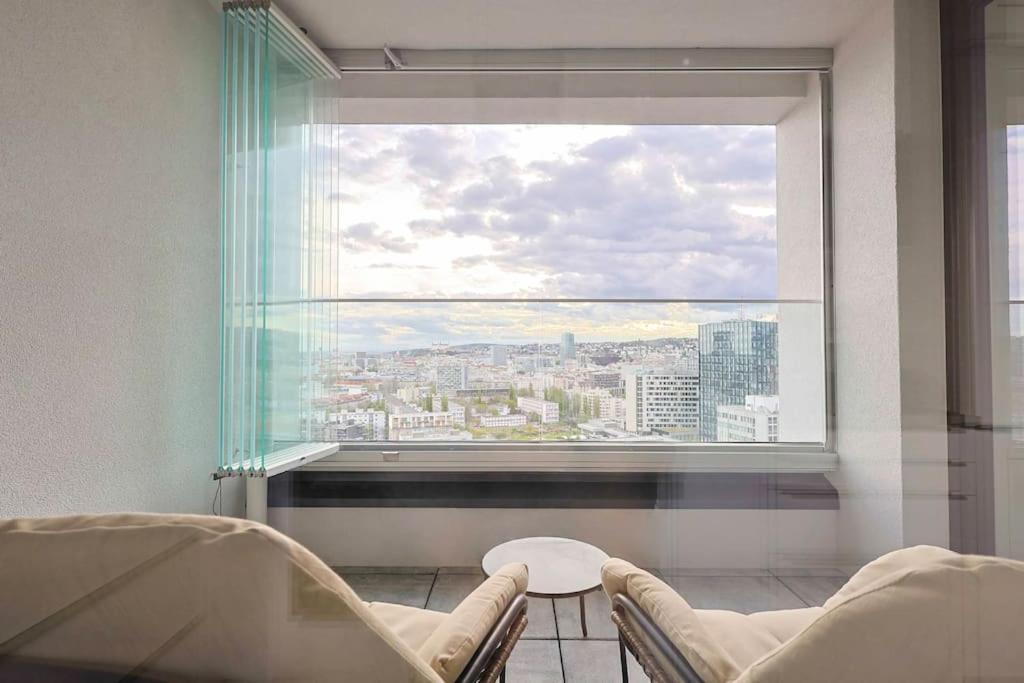 Danubius One - Spacious Apartment W Free Parking Bratislava Exteriör bild
