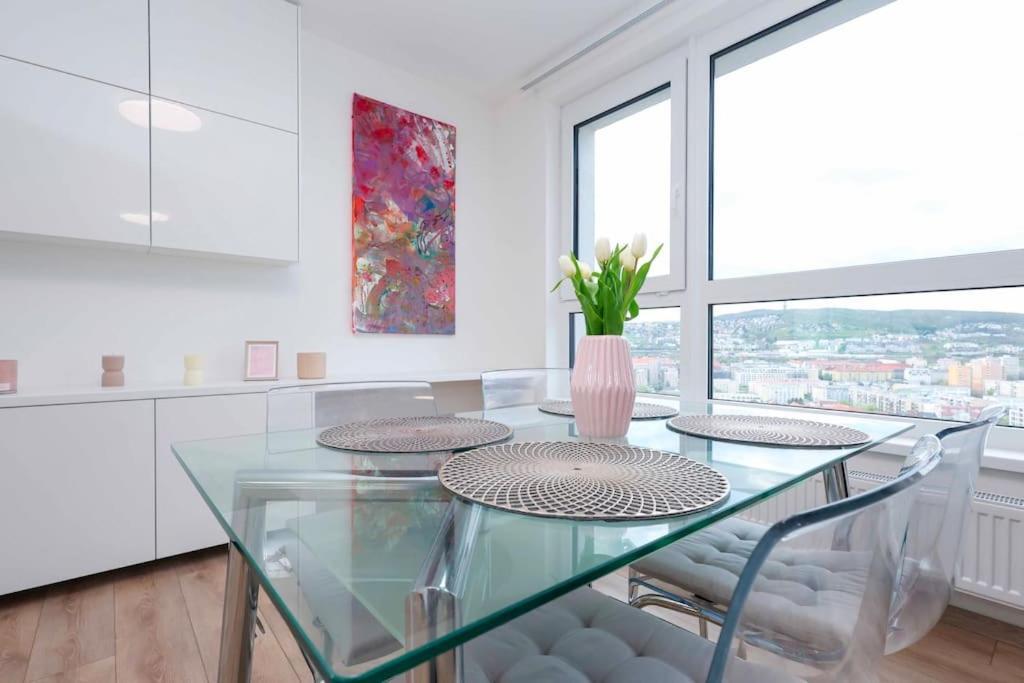 Danubius One - Spacious Apartment W Free Parking Bratislava Exteriör bild