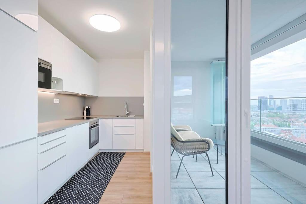 Danubius One - Spacious Apartment W Free Parking Bratislava Exteriör bild