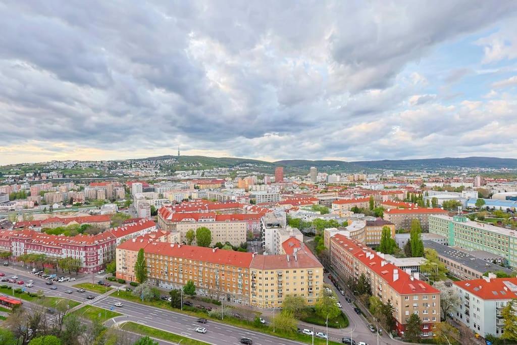Danubius One - Spacious Apartment W Free Parking Bratislava Exteriör bild